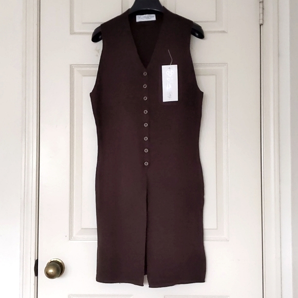 NWT. Woman's Long knit sweater vest with buttons, front and side openings. - Picture 3 of 4